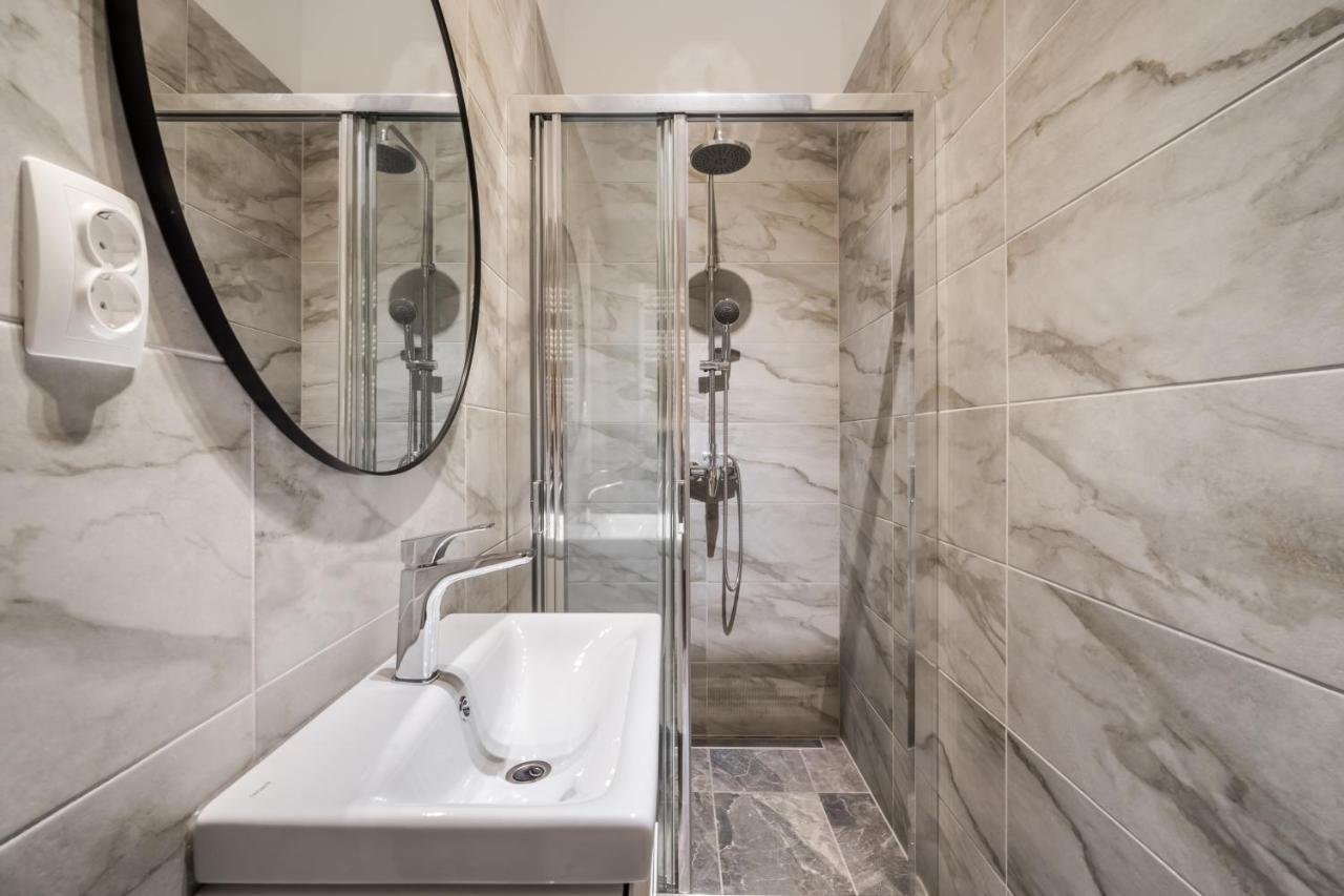 Bpr Sirius Suite With A/C Budapesta Exterior foto