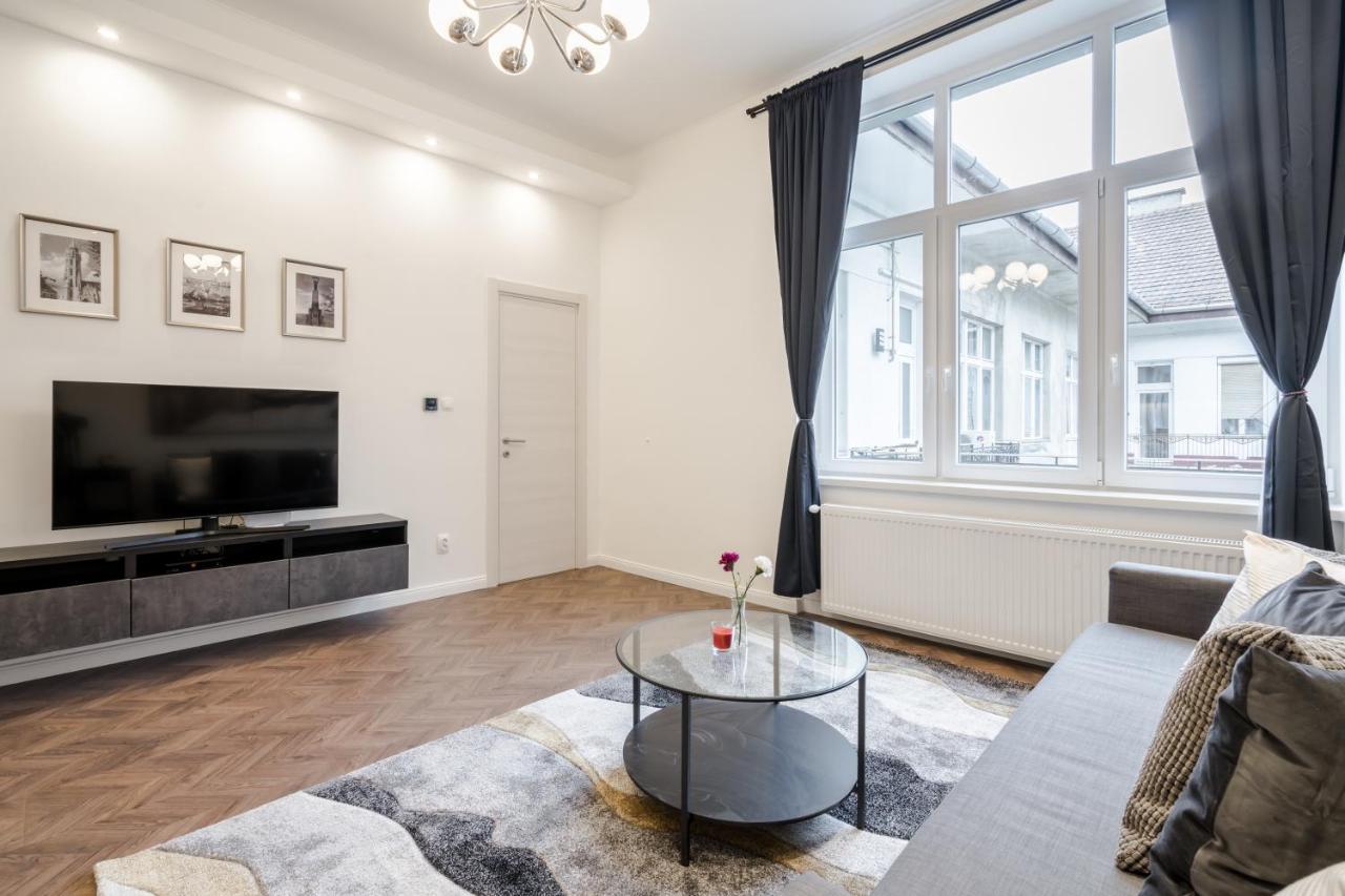 Bpr Sirius Suite With A/C Budapesta Exterior foto
