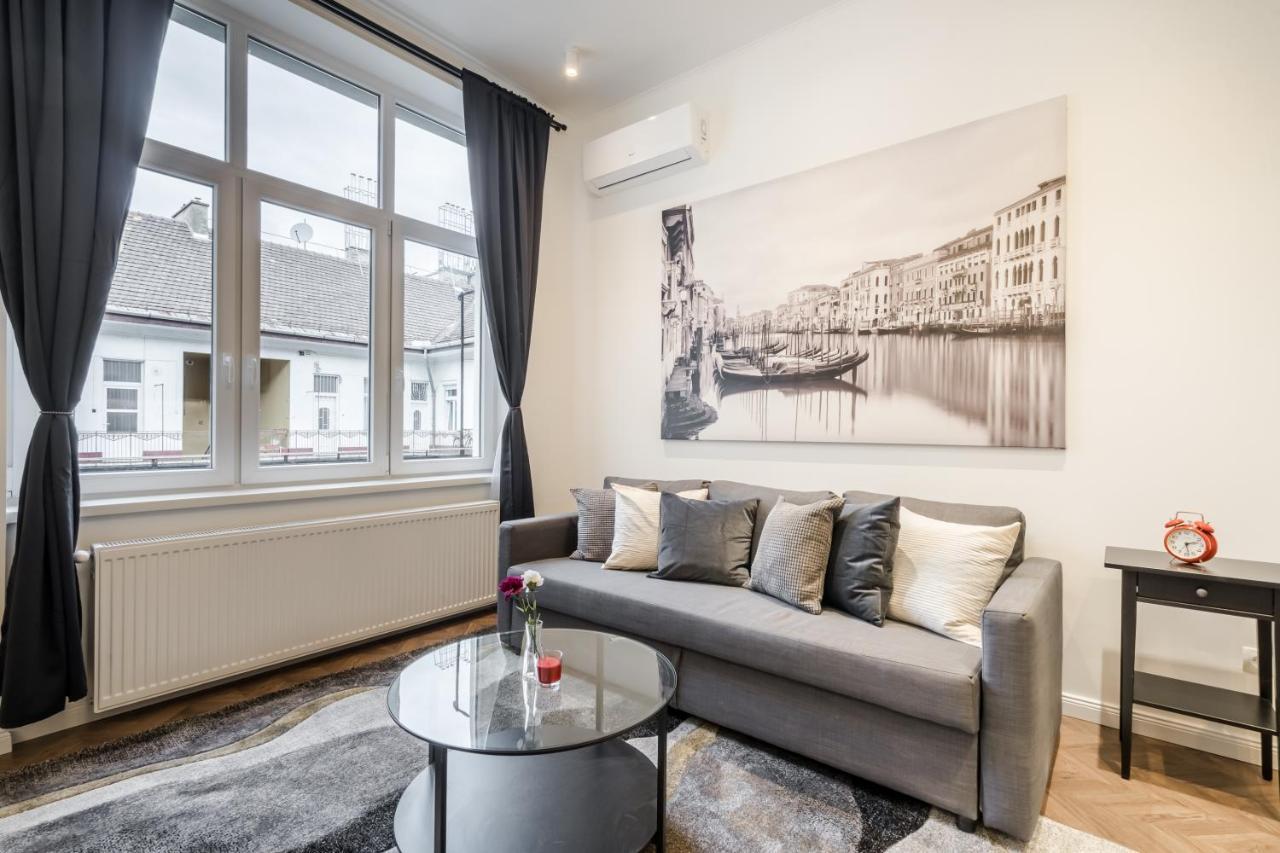 Bpr Sirius Suite With A/C Budapesta Exterior foto